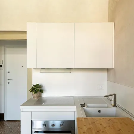 Apartment Central Luxury ~ Jacuzzi + Patio A/c *