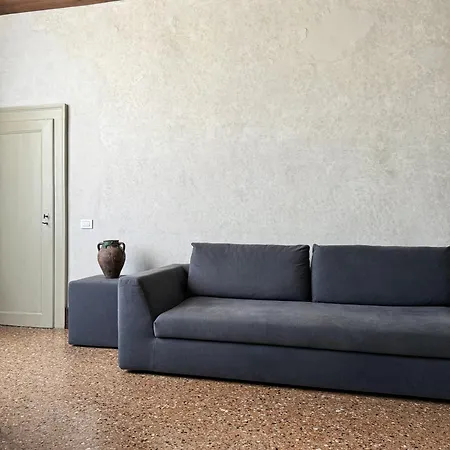 Central Luxury ~ Jacuzzi + Patio A/c * Venice